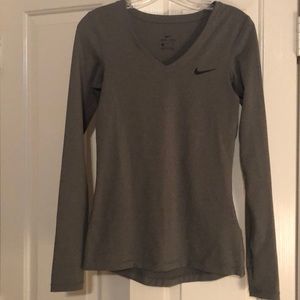 Nike women’s long sleeve shirt